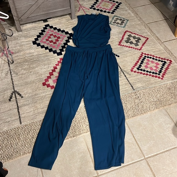 2 piece set - Picture 5 of 5